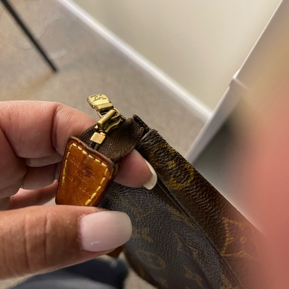 Louis Vuitton Dark Brown Monogram Shoulder Pochette Bag - Picture 12 of 16